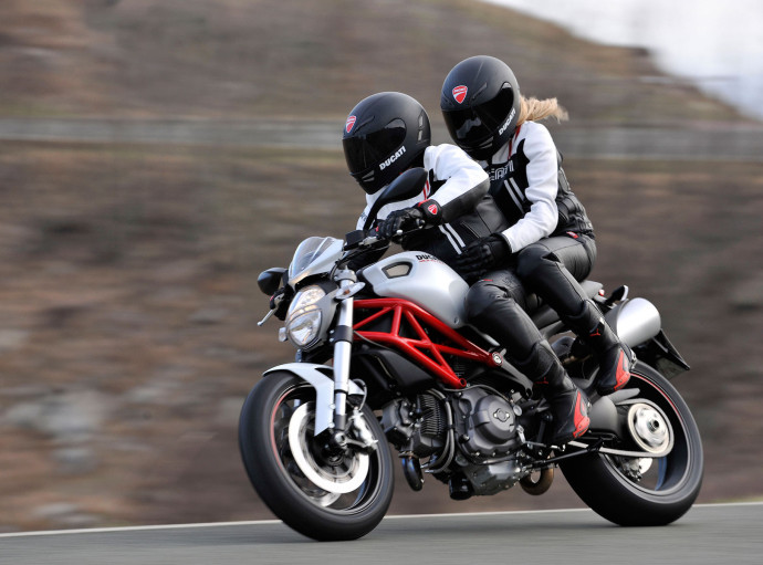 Stage perfectionnement moto en duo : pilote et passager
